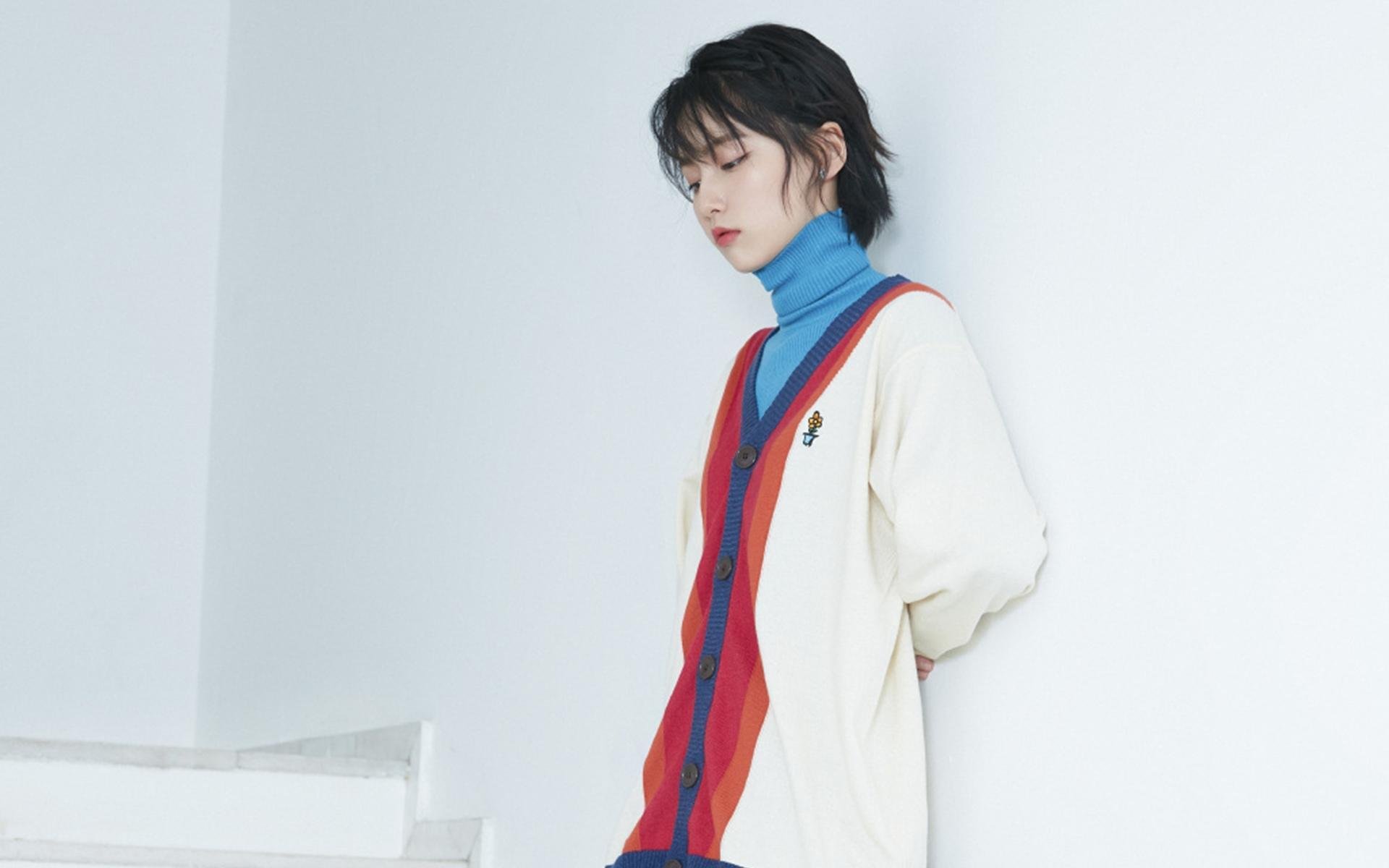 爱游戏下载-澳女泳队三强之争中稳居第一集团，澳洲泳坛少女惊艳