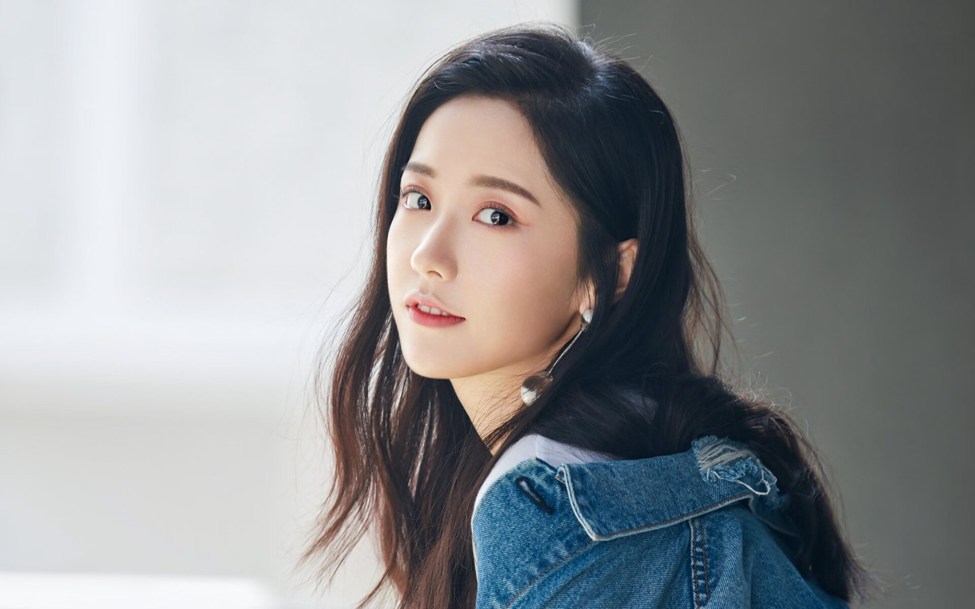 AYX体育-职业球员比赛阅读能力缺乏战术支撑，篮球阅读比赛能力