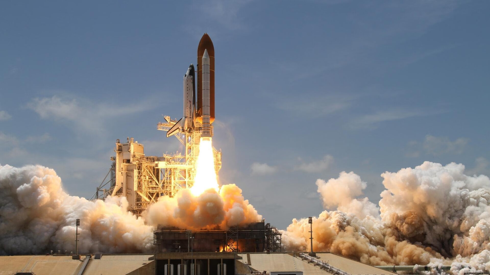 特色足球旅游线路成为热点，带动旅游经济新增长点，足球旅途