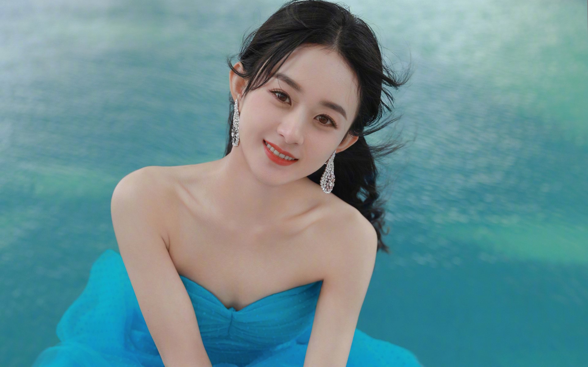 高校篮球队备战全国联赛训练安排科学体能战术兼顾，学院篮球联赛